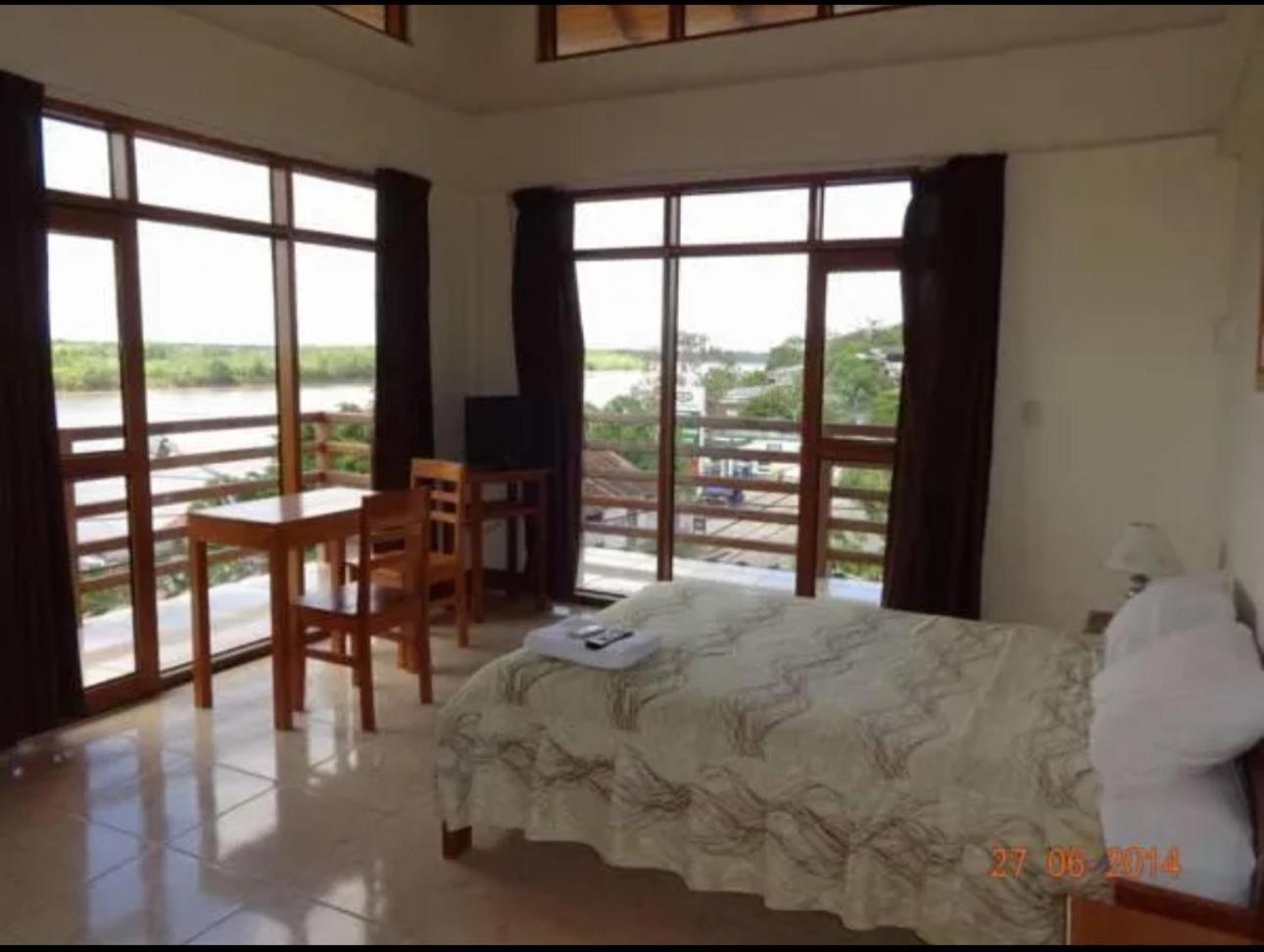 Hostal El Puerto Yurimaguas Екстер'єр фото