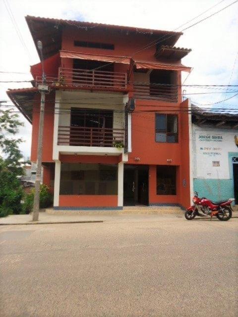 Hostal El Puerto Yurimaguas Екстер'єр фото