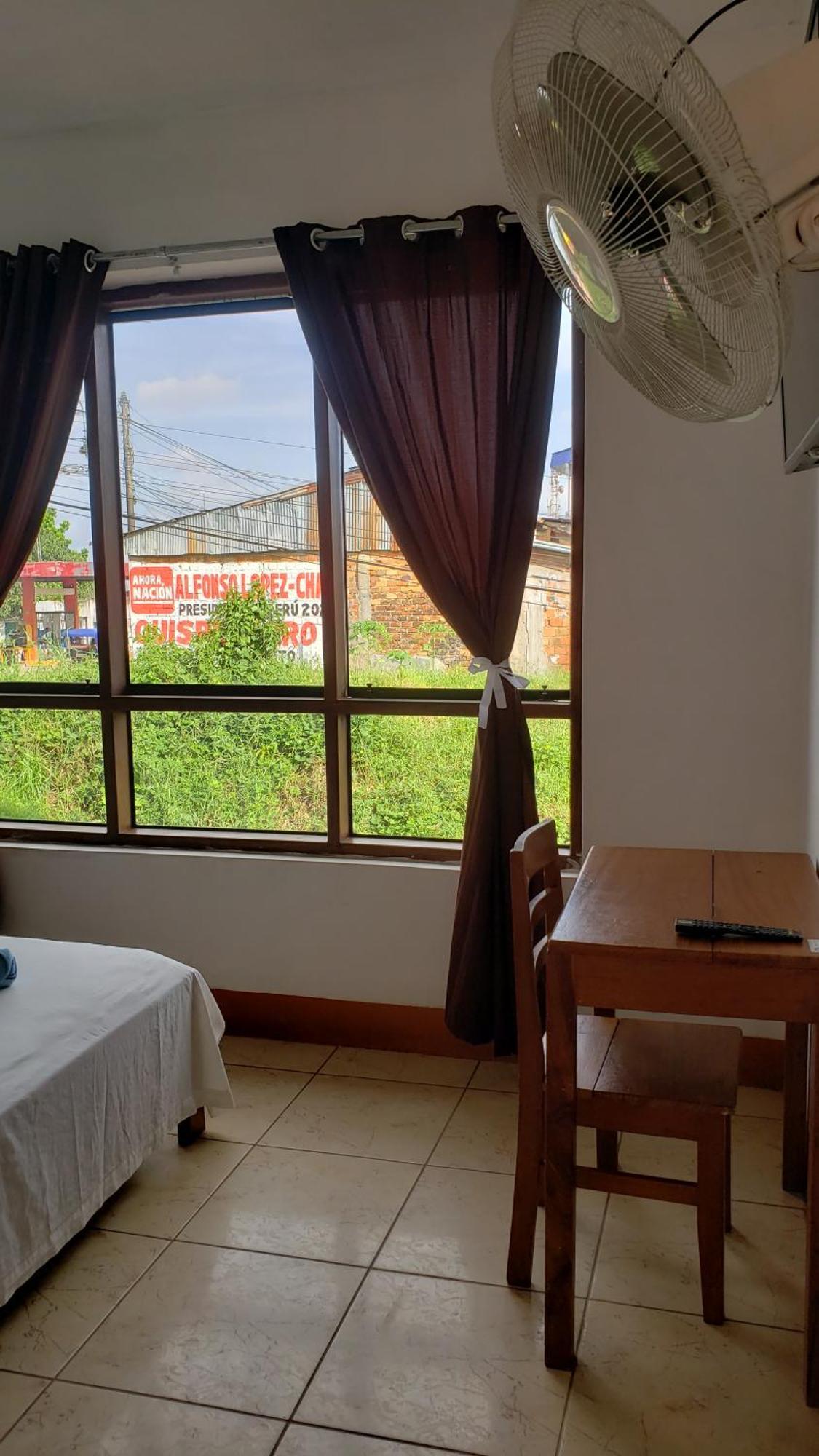 Hostal El Puerto Yurimaguas Екстер'єр фото