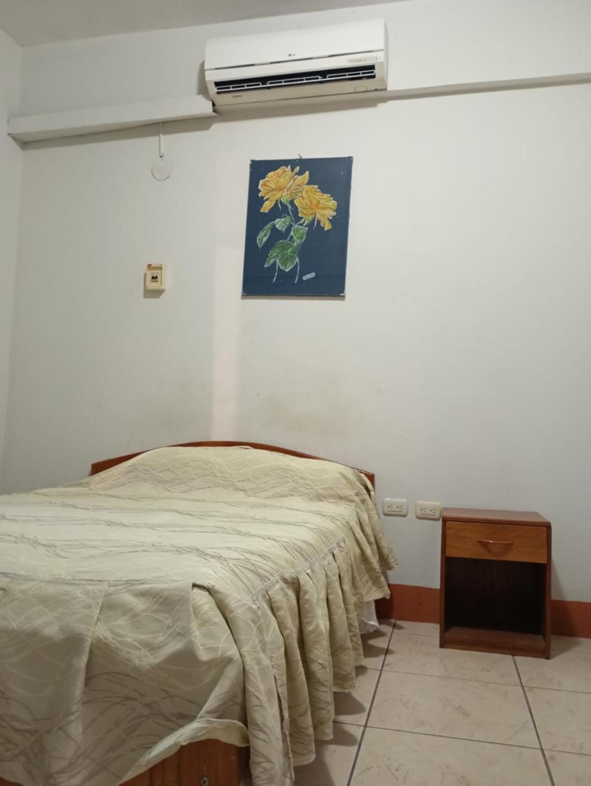 Hostal El Puerto Yurimaguas Екстер'єр фото