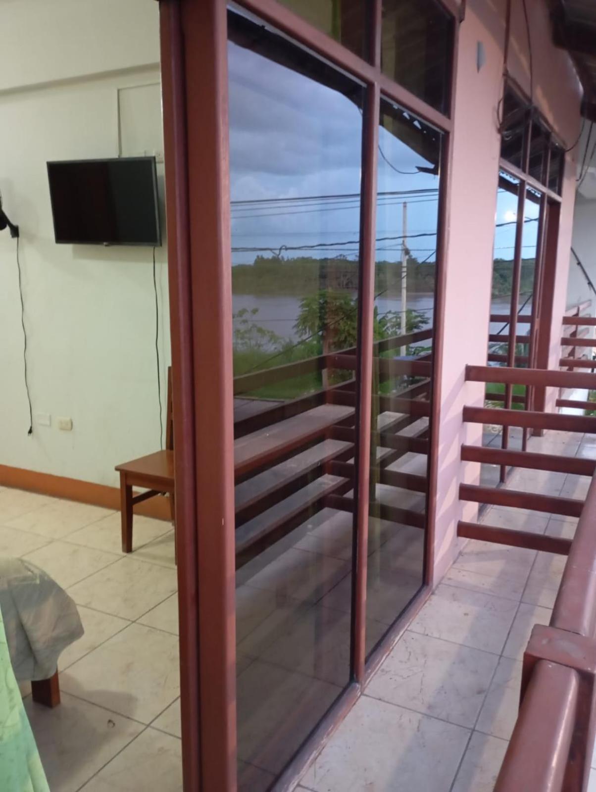Hostal El Puerto Yurimaguas Екстер'єр фото